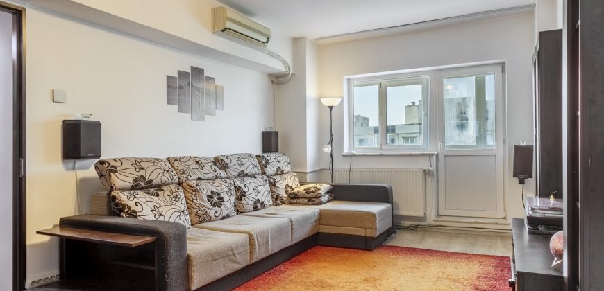 Apusului, apartament 3 camere, semidecomandat