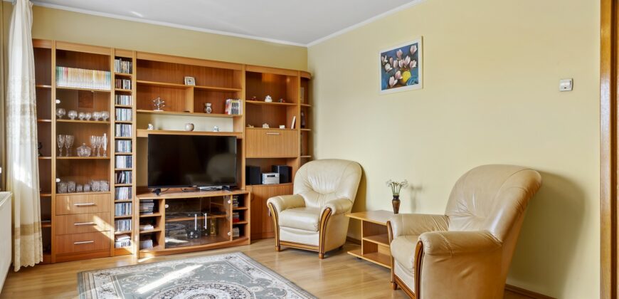 Militari-Apusului 3 camere decomandat, etaj 3/4, an constructie 1983