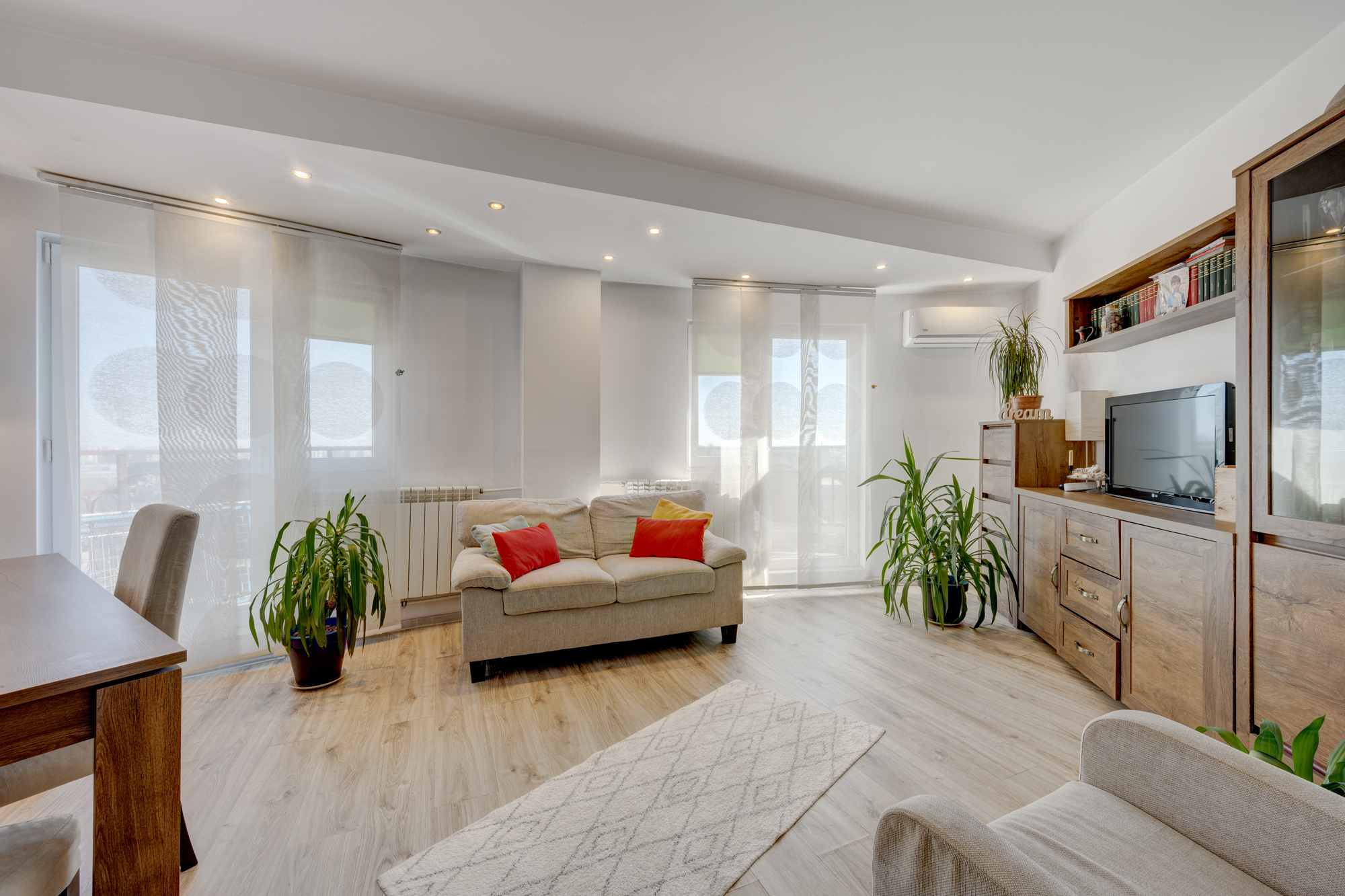 Ghencea – Garleni | 3 camere dec | 73 mp | vedere libera