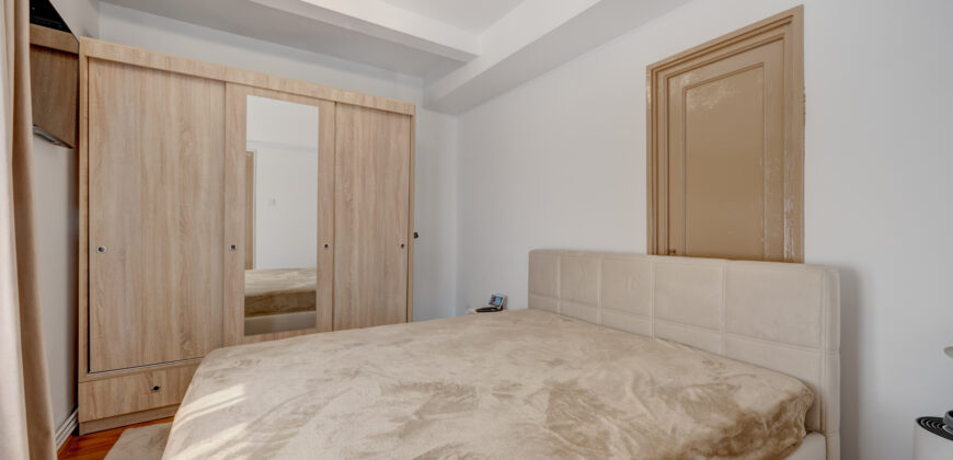 Unirii – Brătianu\ 2 camere \ etaj intermediar \centrala proprie