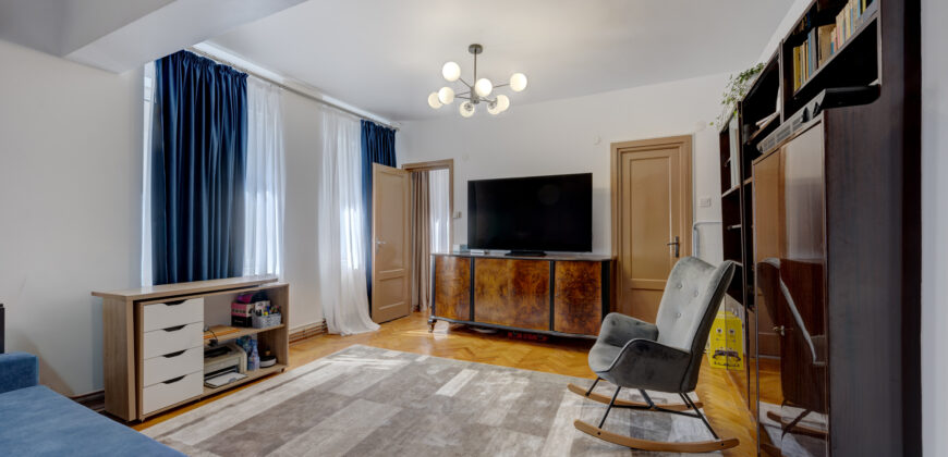 Unirii – Brătianu\ 2 camere \ etaj intermediar \centrala proprie